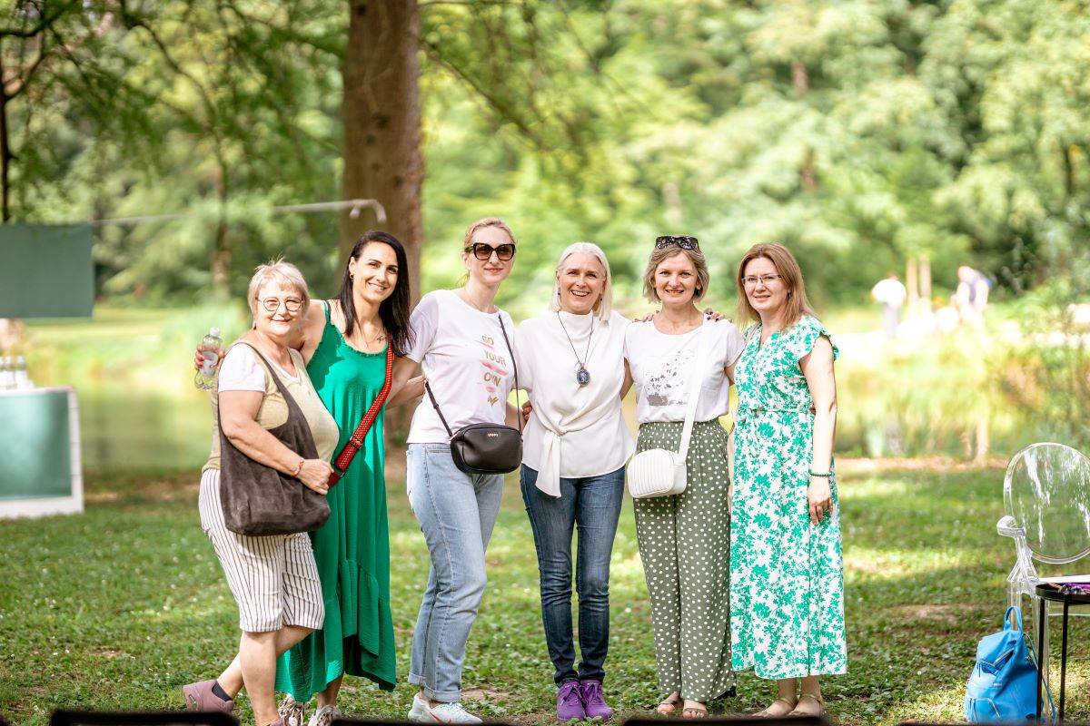 Sudionice razgovora u društvu gošće Ivane Plechinger.jpg