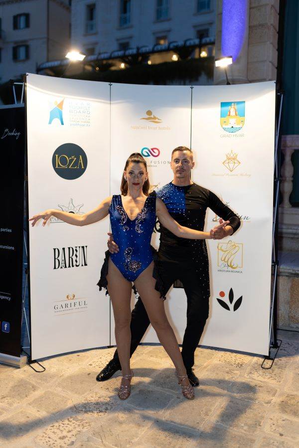 HVAR SALSA JERKO I NERA __ small.jpg