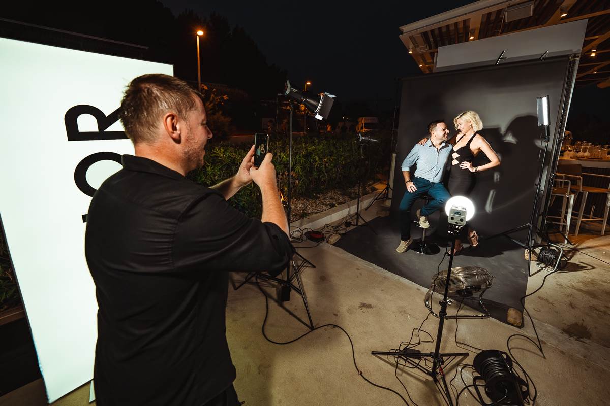 Gosti Story Summer Partyja isprobali novi HONOR 200 Pro sa spektakularnom portretnom kamerom