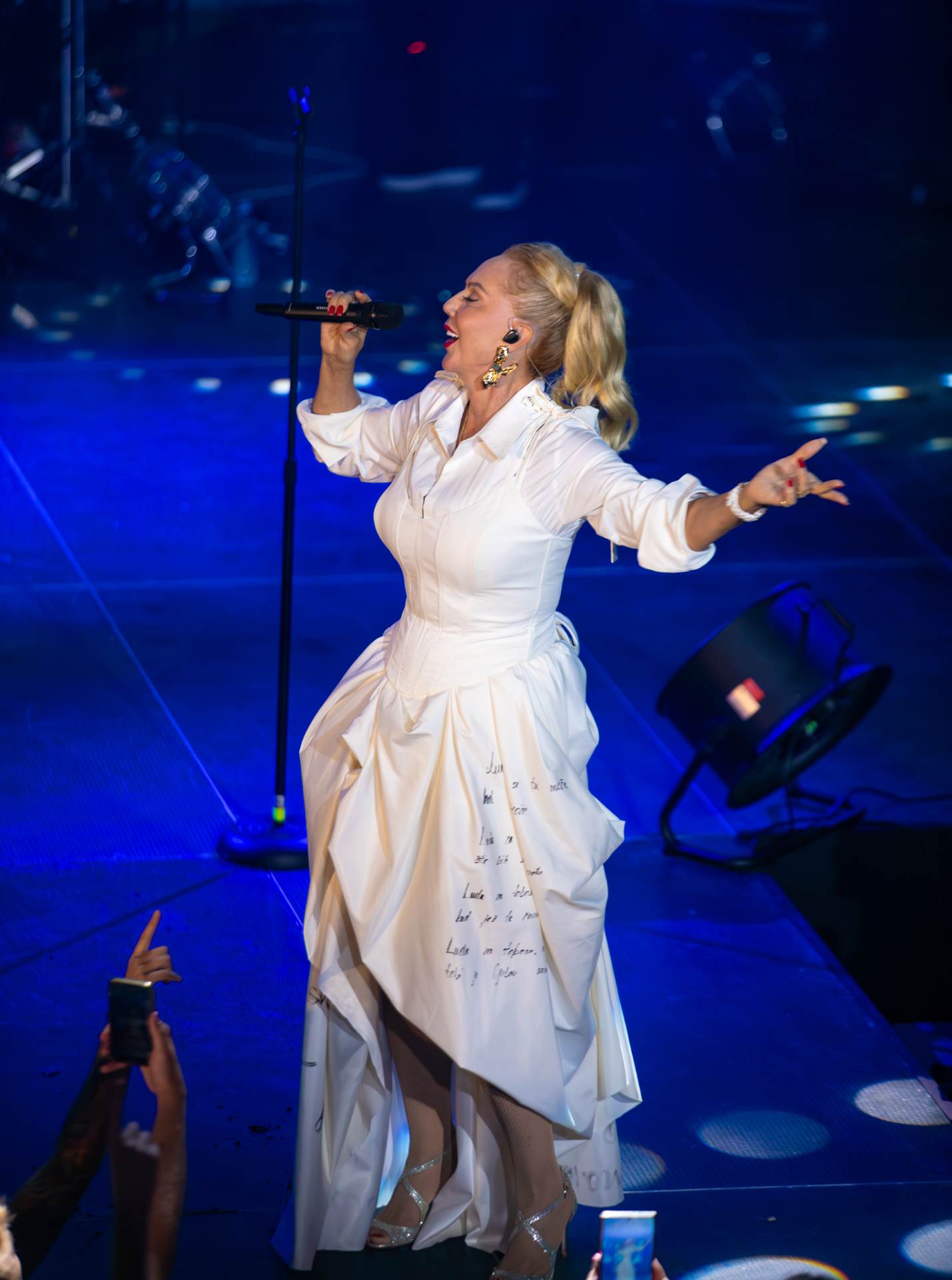 Lepa Brena