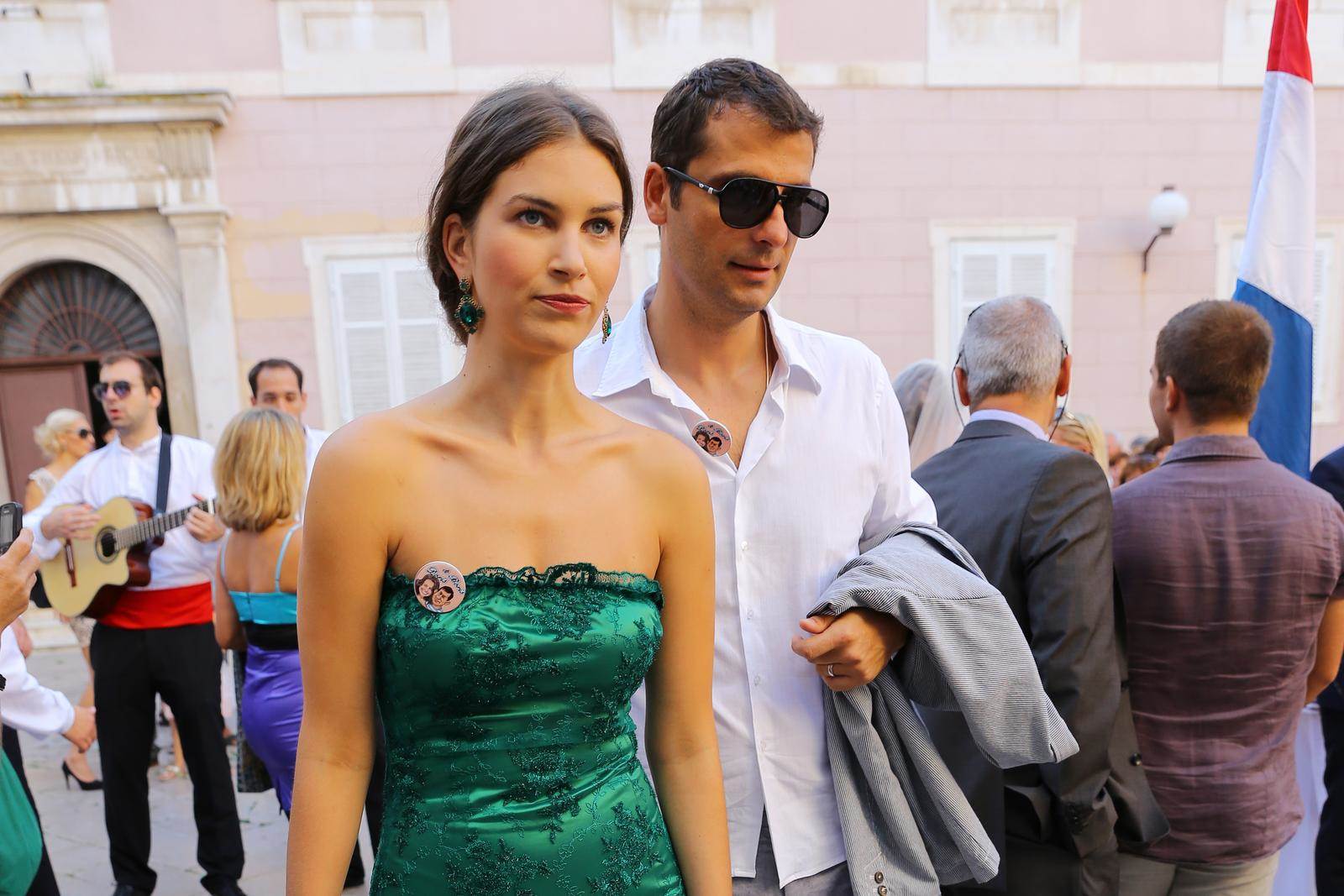 Ornela Vištica na vjenčanju Doris Pinčić