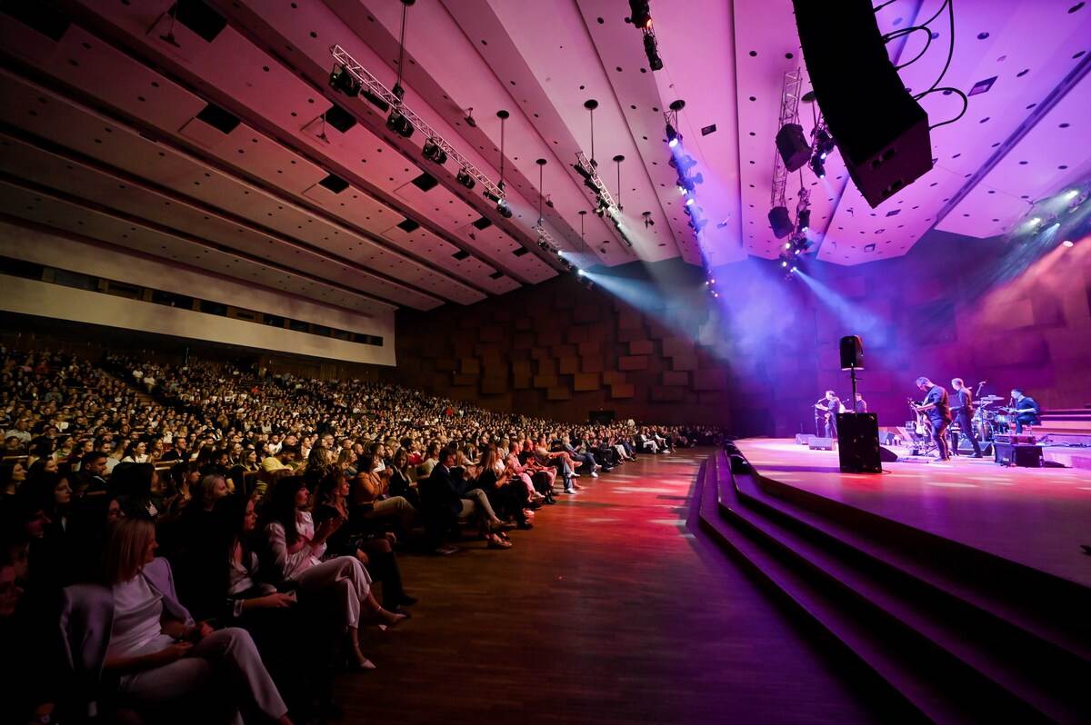 Dzenan Loncarevic - Lisinski_RG (19).jpg