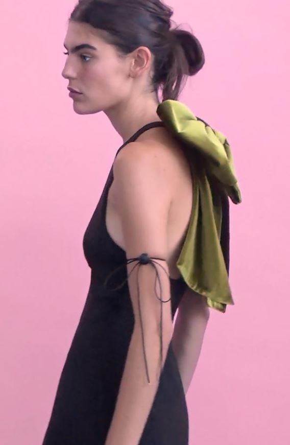 VELVET MAXI BOW DRESS/Zara/39.95 EUR