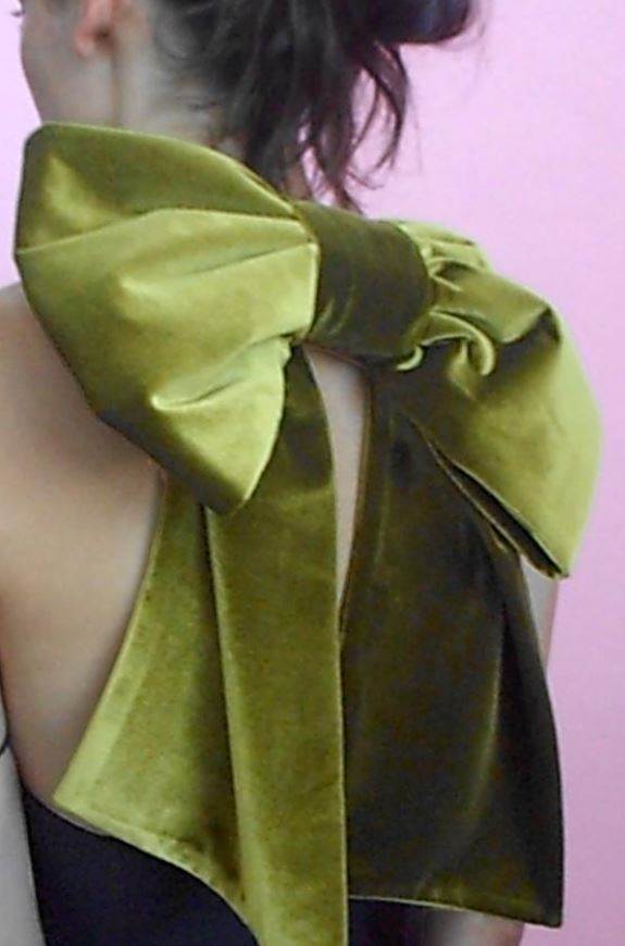 VELVET MAXI BOW DRESS/Zara/39.95 EUR