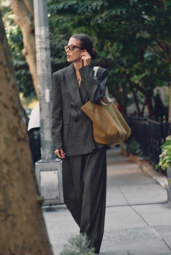 BLEJZER NA PREKLOP S JASTUČIĆIMA ZA RAMENA/ZARA/ 55,95 EUR