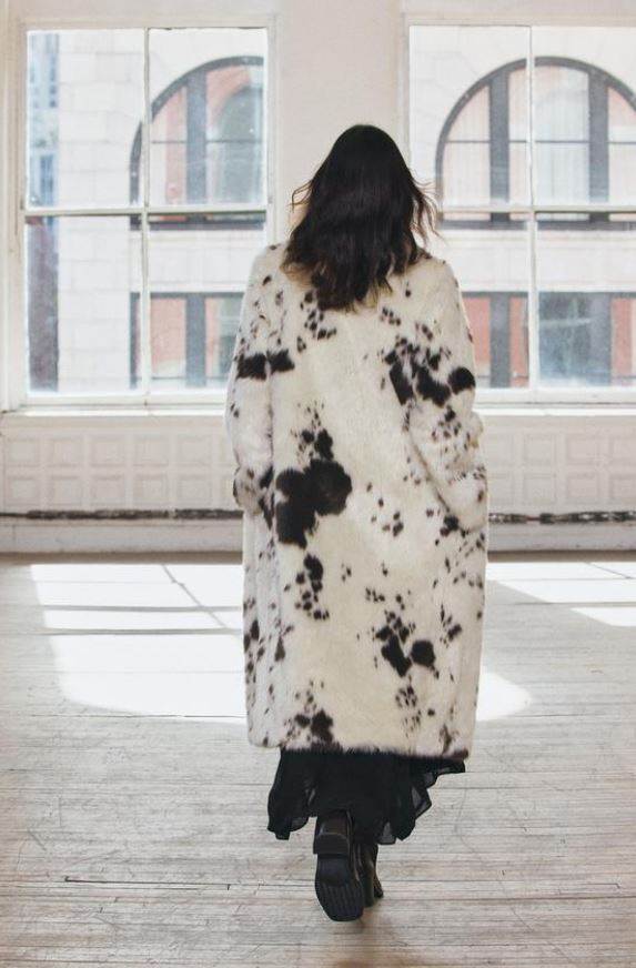 KAPUT OD UMJETNOG KRZNA SA ŽIVOTINJSKIM UZORKOM ZW COLLECTION/ZARA/ 149,00 EUR