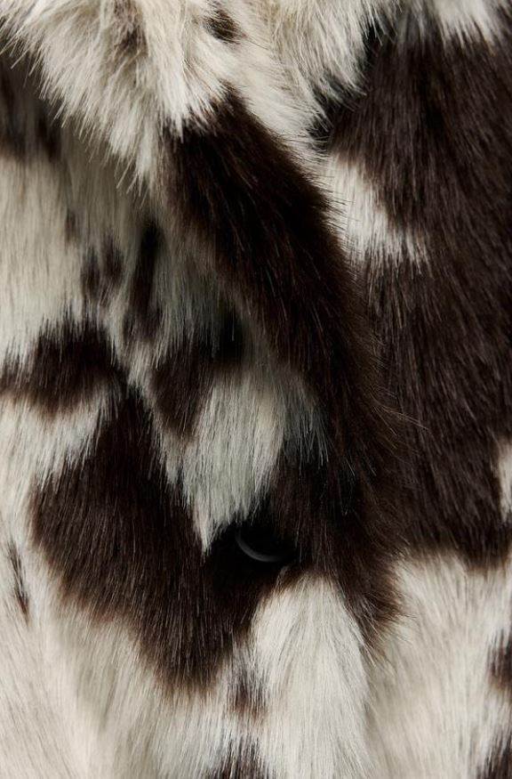 KAPUT OD UMJETNOG KRZNA SA ŽIVOTINJSKIM UZORKOM ZW COLLECTION/ZARA/ 149,00 EUR