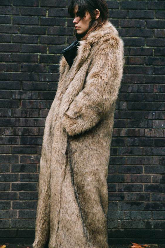 EXTRA-LONG FAUX FUR COAT/ ZARA/ 39,99 EUR