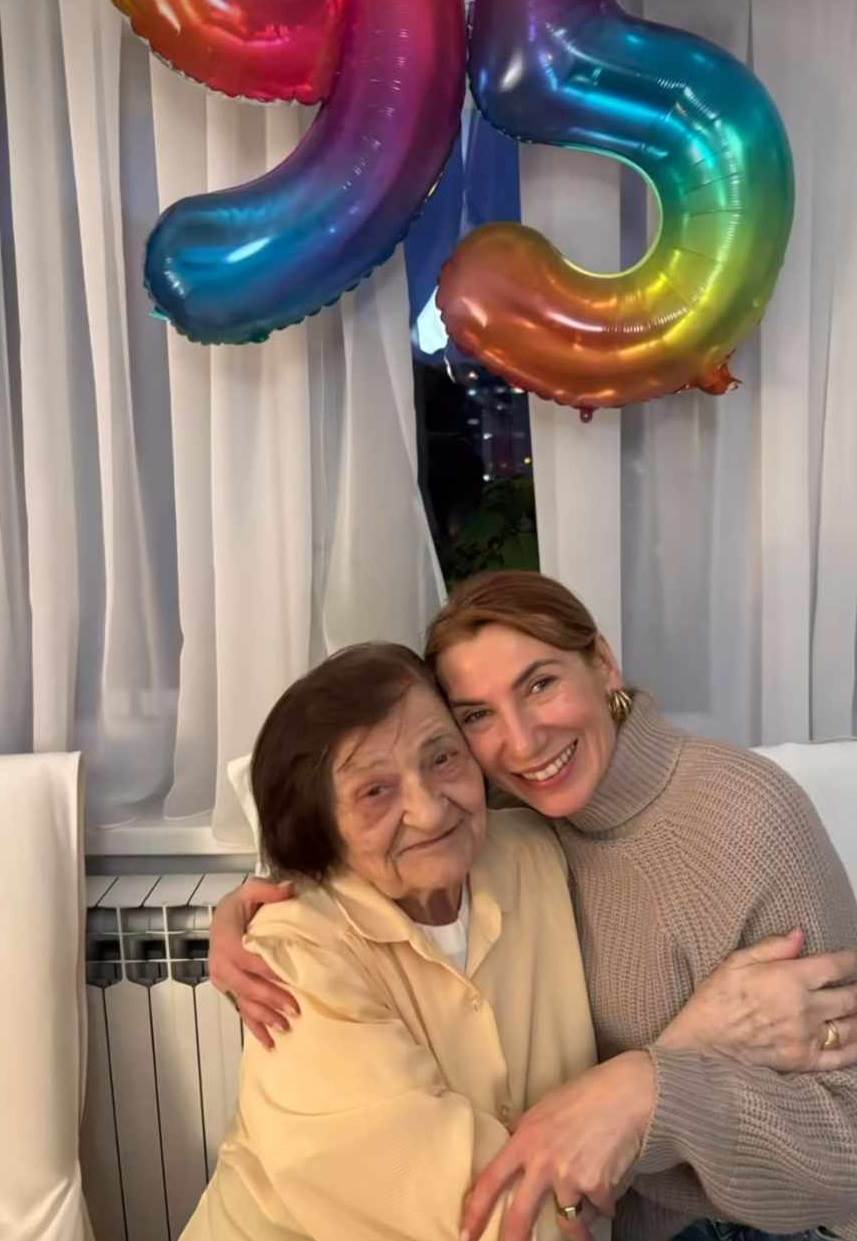 Daria Lorenci Flatz s bakom