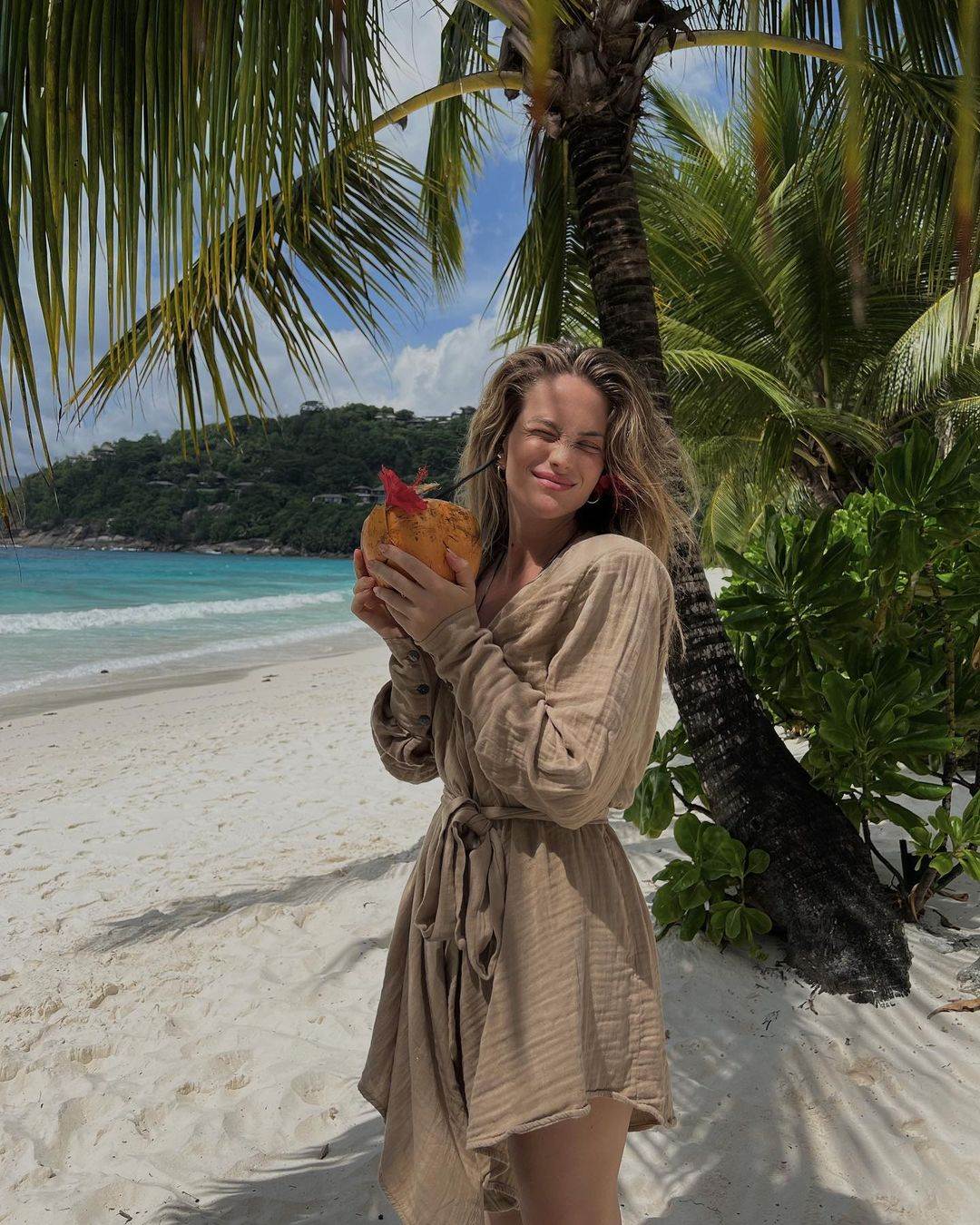 Izabel Kovacic nosi skijaške rukavice od 470 eura