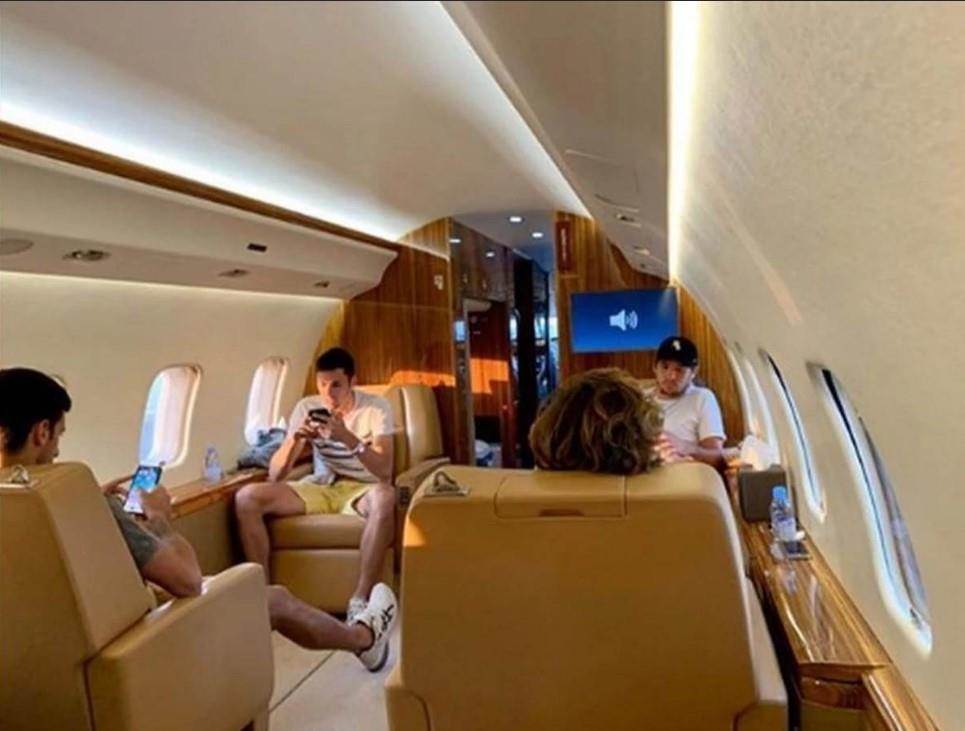 Privatni avion Novaka Đokovića (2).jpg