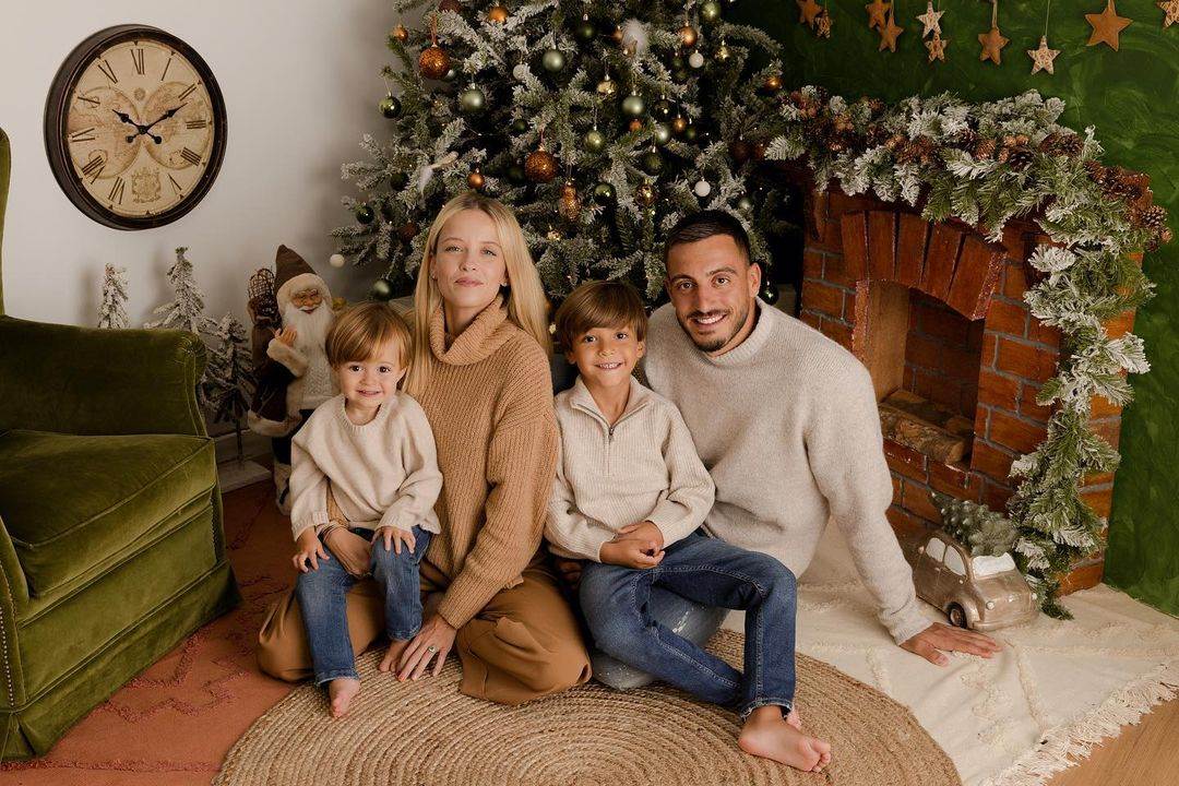 Joselu Mato i obitelj (2).jpg