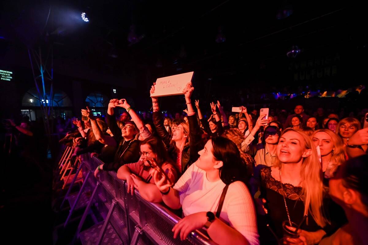 Sandi Cenov - Tvornica 64.jpg