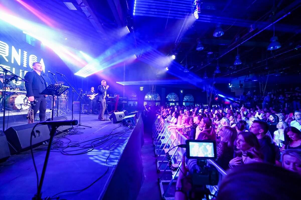 Sandi Cenov - Tvornica 69.jpg