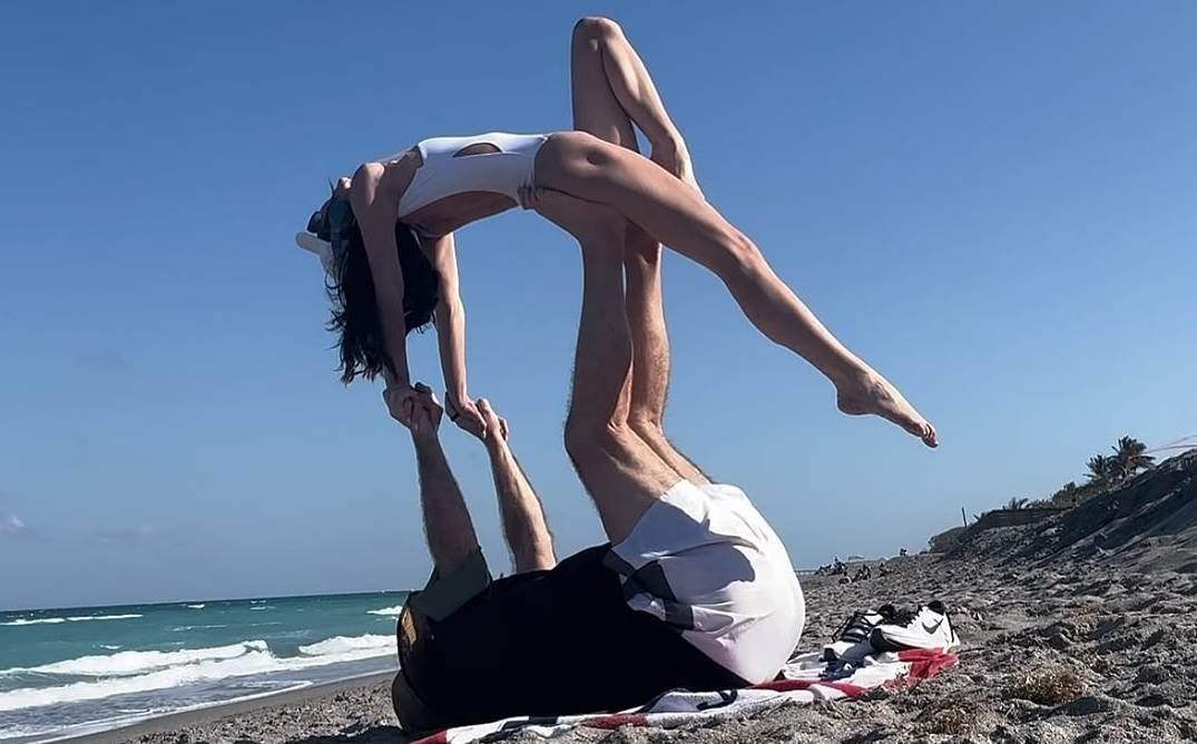 Bill Belichick i Jordon Hudson