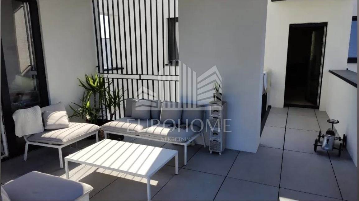 Luksuzni penthouse Marija Petrekovića