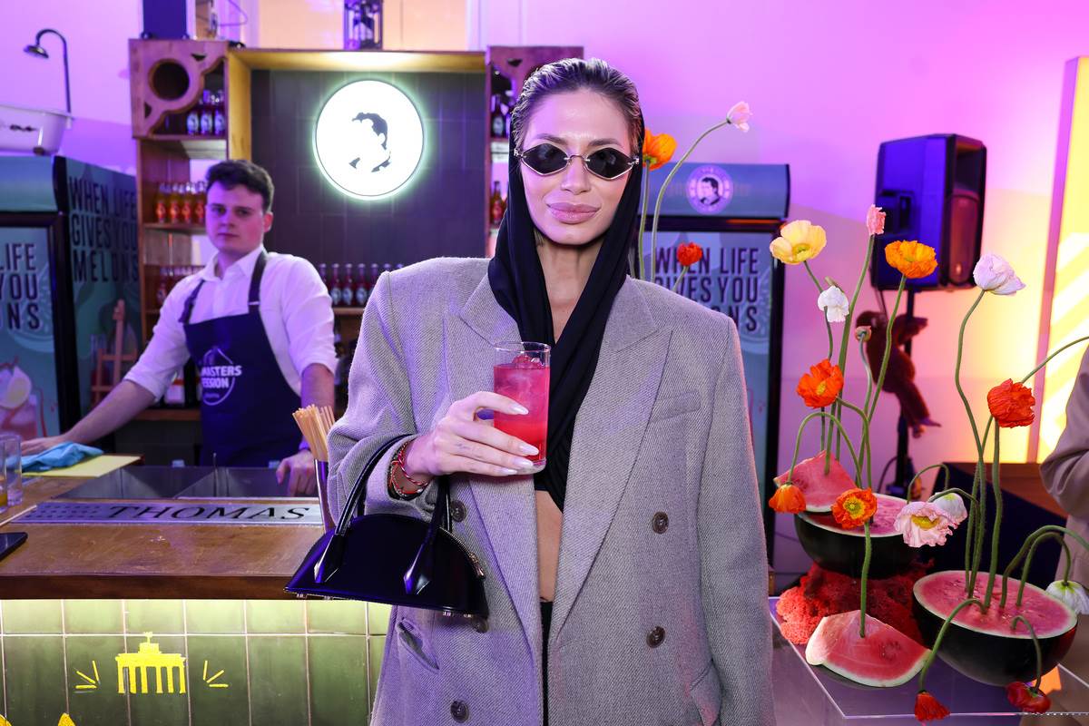 LARA VUKUŠIĆ.jpg