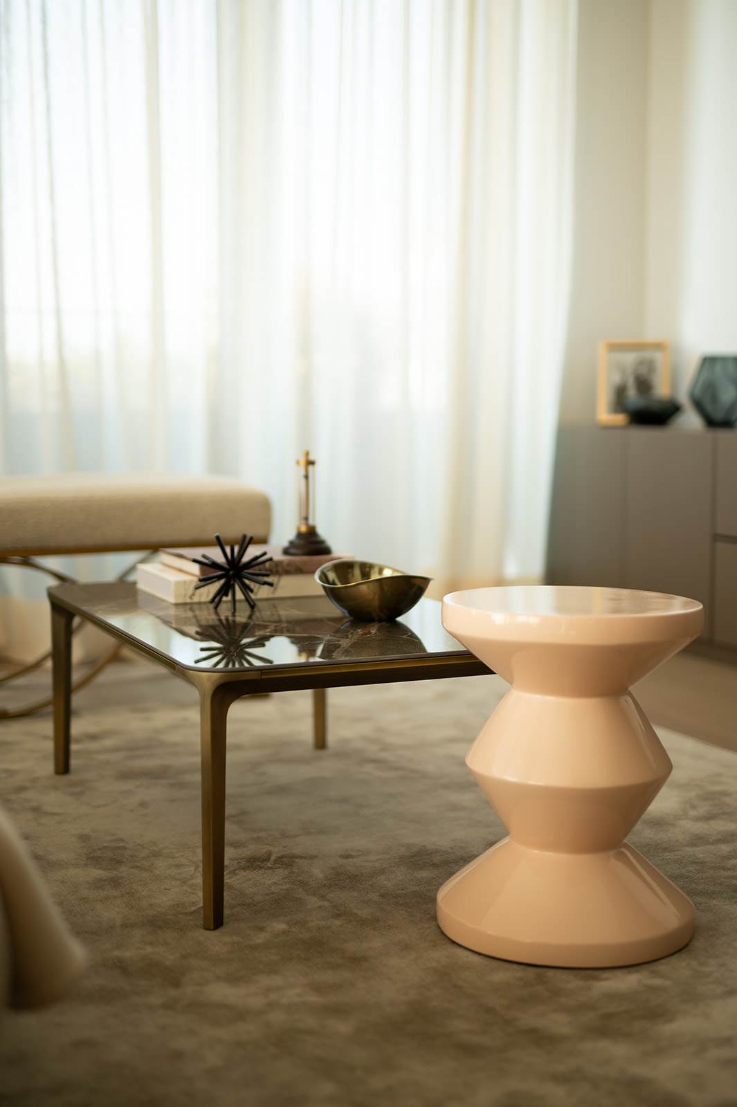 Pastelni tonovi u modernom domu (10).jpg