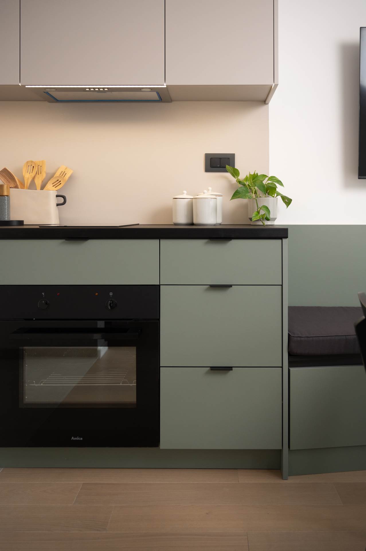 Pastelni tonovi u modernom domu (15).jpg