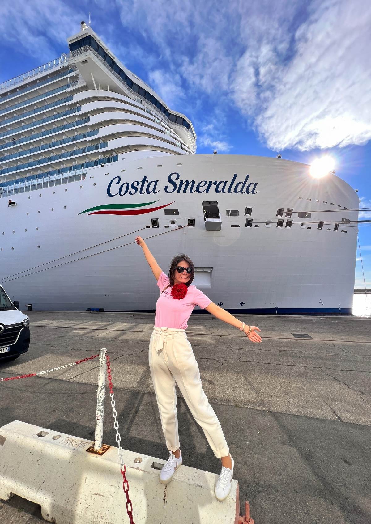 Costa Smeralda izvana.jpg