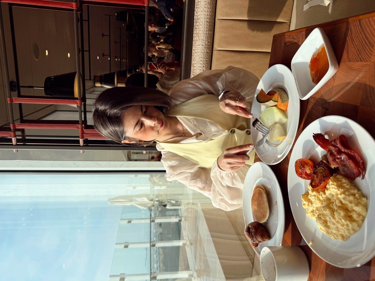 Dorucak na brodu.jpg