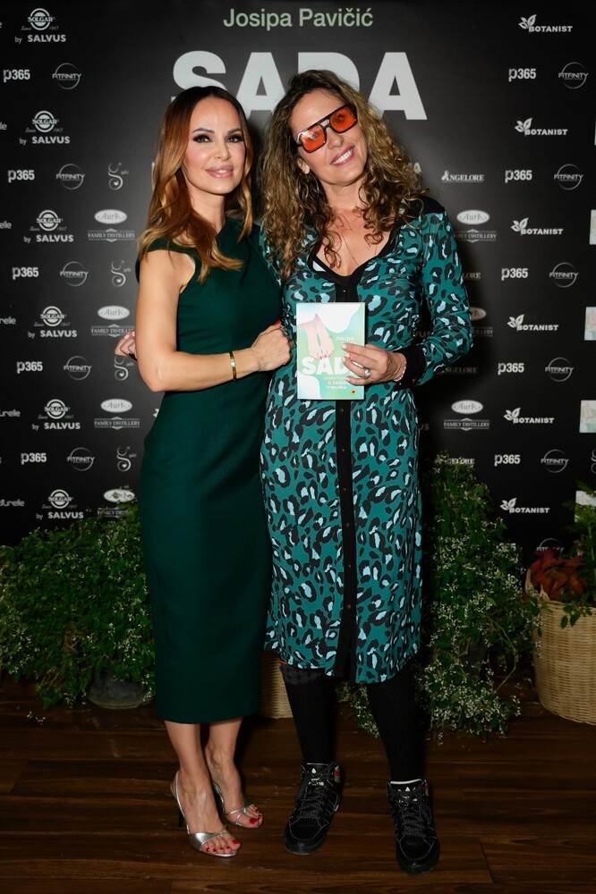 Josipa Pavicic i Anda Maric.jpg