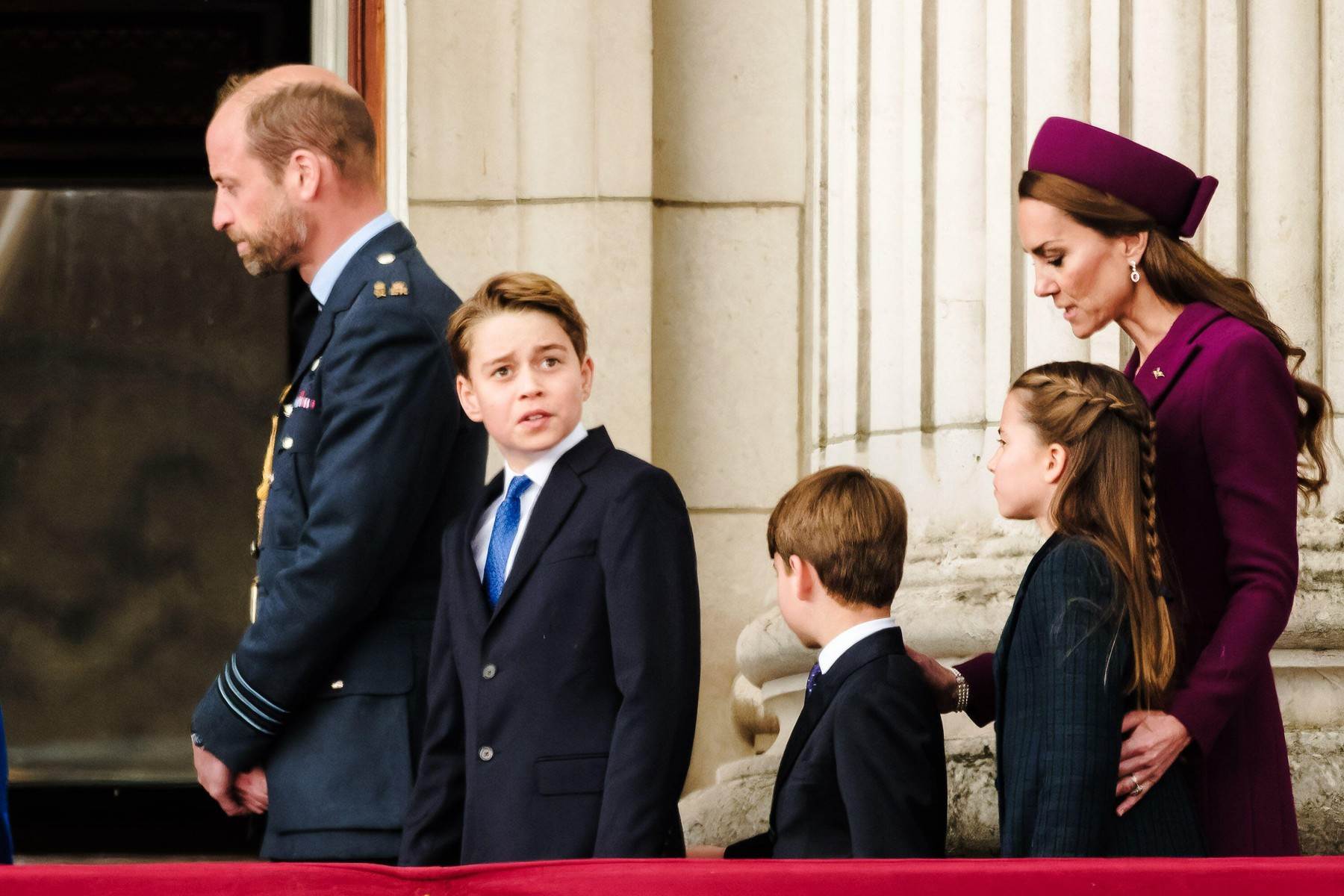 kate middleton, princ william, princ george, princ lousi, princeza charlotte