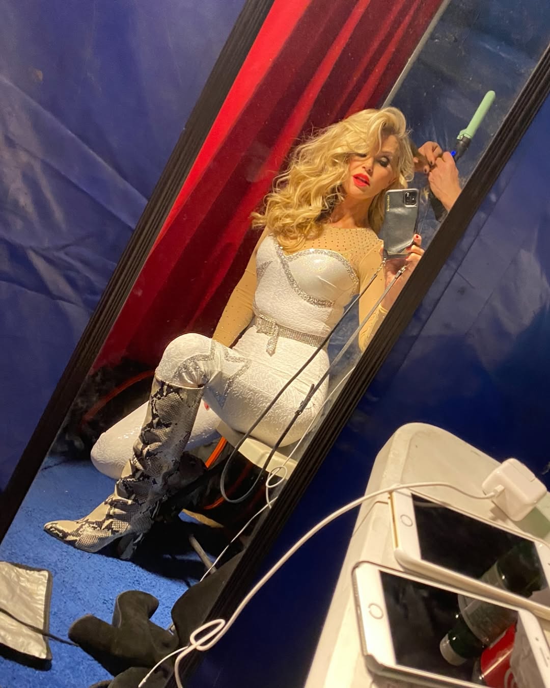 Flashback to 2020 when I was the Ringmaster of the @bigapplecircus!  Here I am getting ready to make my entrance on the Flying Trapeze! I love my job! I never know what I’m going to do next!   #fbf.jpg