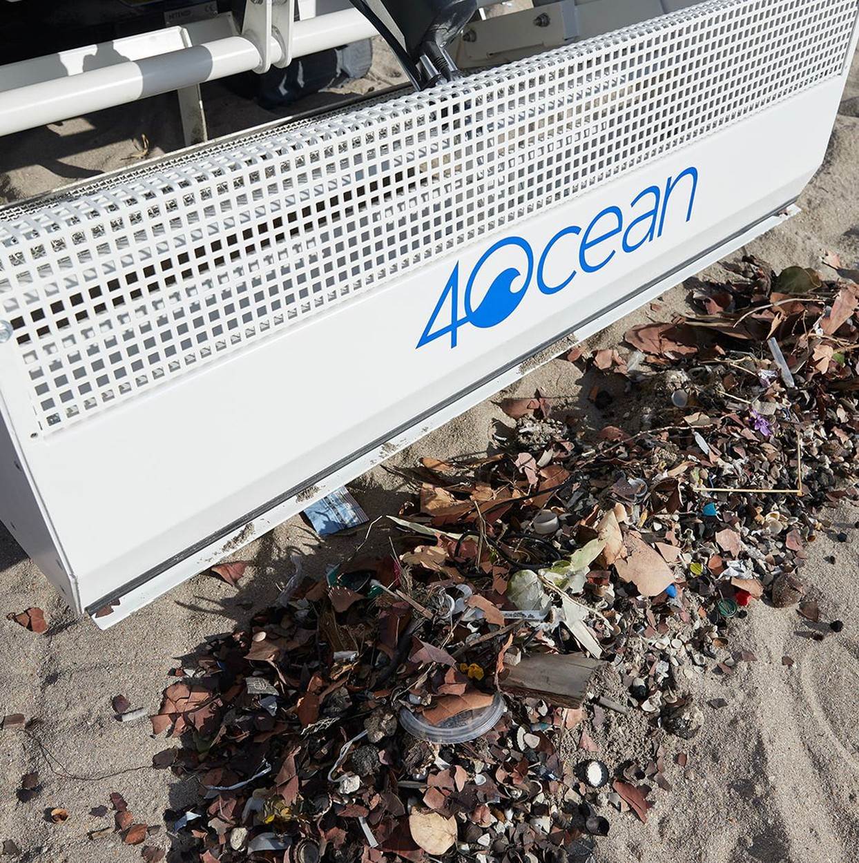 ROBOT ZA ČIŠĆENJE PLAŽE Dizajniran je za prikupljanje najmanjih komadića smeća