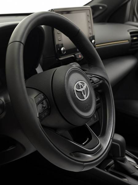 REZERVIRAJTE ONLINE SVOJU TOYOTU: Adventure i Premiere edition novog Yaris Cross modela