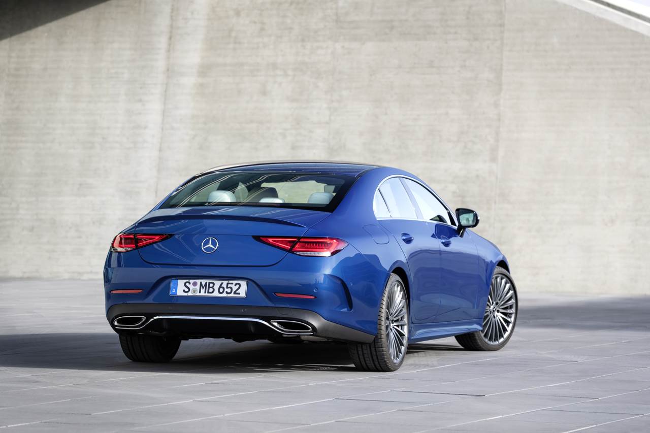 MERCEDES CLS: Uz automatsko parkiranje može sam zakočiti ako vozač ne reagira