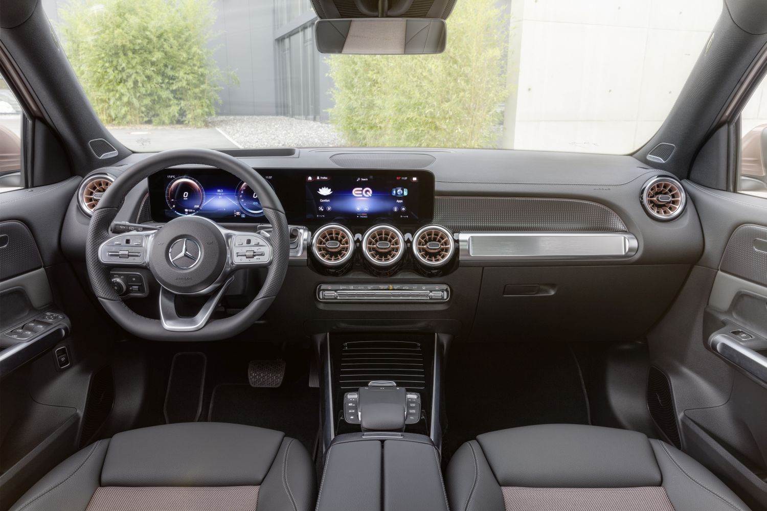 SEDMEROSJED KAO OPCIJA: Električni Mercedes EQB u trećem redu omogućuje sjedenje osobama do 1,65 metara visine