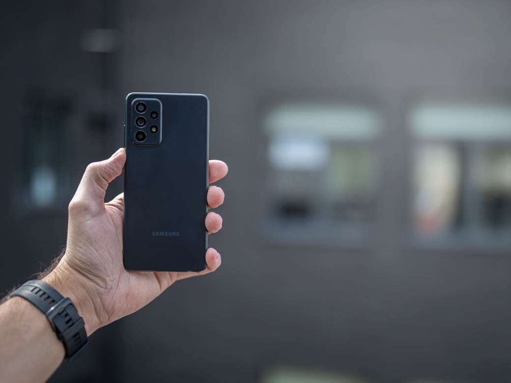 PROMJENA NA TRONU Samsung Galaxy pa zatim iPhone