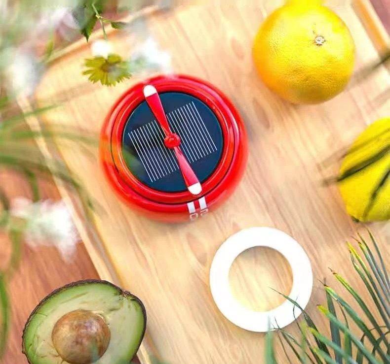 MIRISAT ĆE I IZVAN KABINE VOZILA Solarni parfem za automobil, a ima i propeler