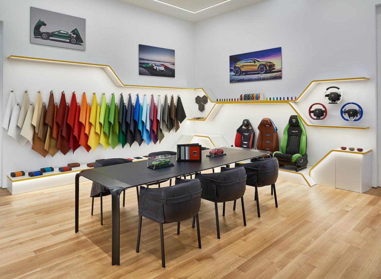 LAMBORGHINI LOUNGE NEW YORK CITY Nikad viđeni automobili, B&O zvuk i novi sat