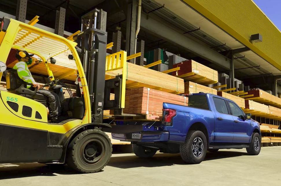 KONKURENCIJA VELIKIMA Ovaj kamion na struju energijom može napajati i kuću!