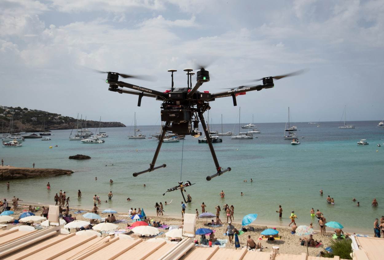 Drone to Yacht (9)