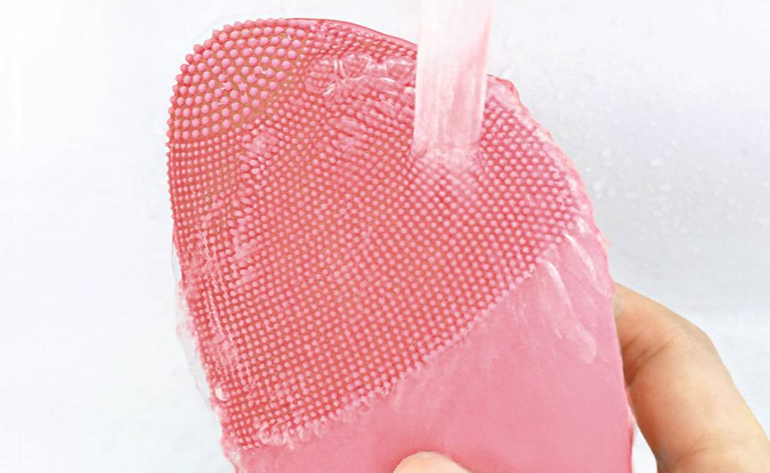 Električni silikonski aparat za njegu kože 9