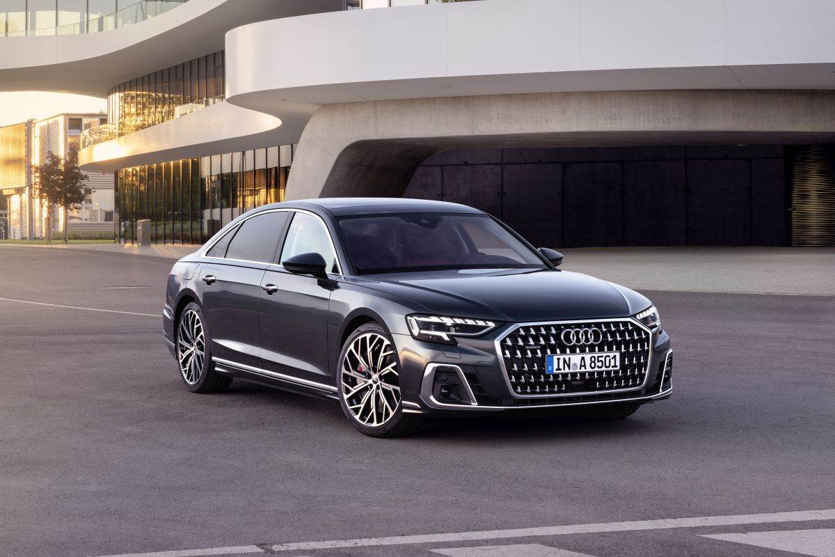 Audi A8L (7).jpg