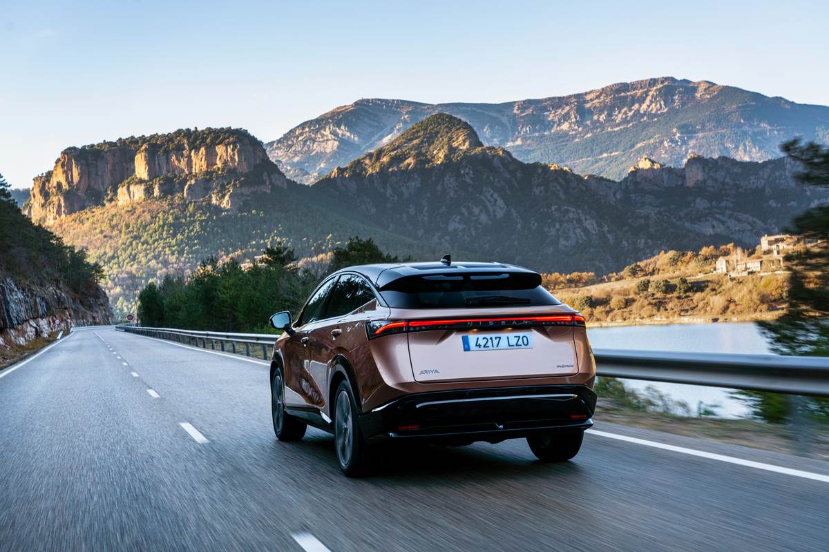 Nissan Ariya 2021 (4).jpg