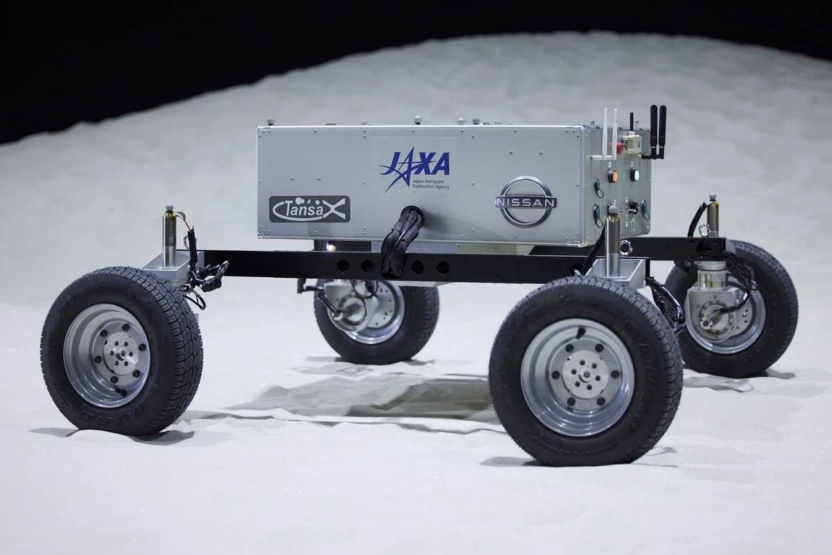 Nissan Moon rover (4).jpg