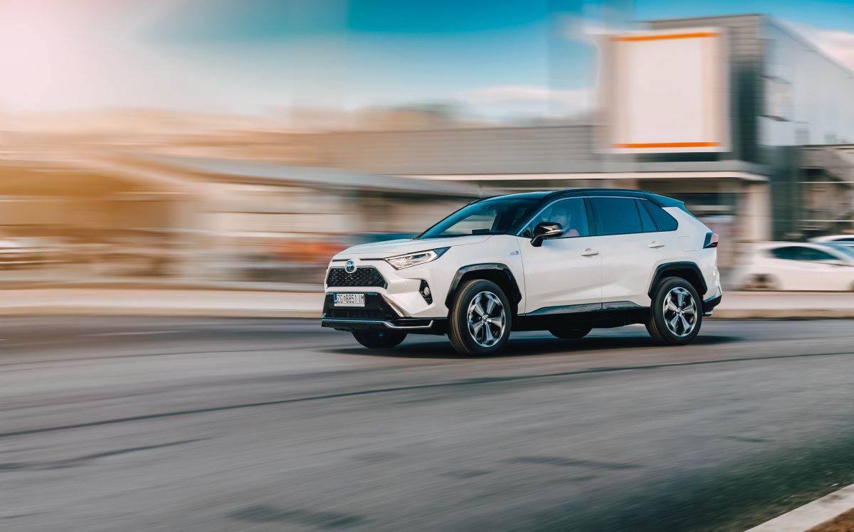 Toyota RAV4 Plug-in Hybrid (2).jpg