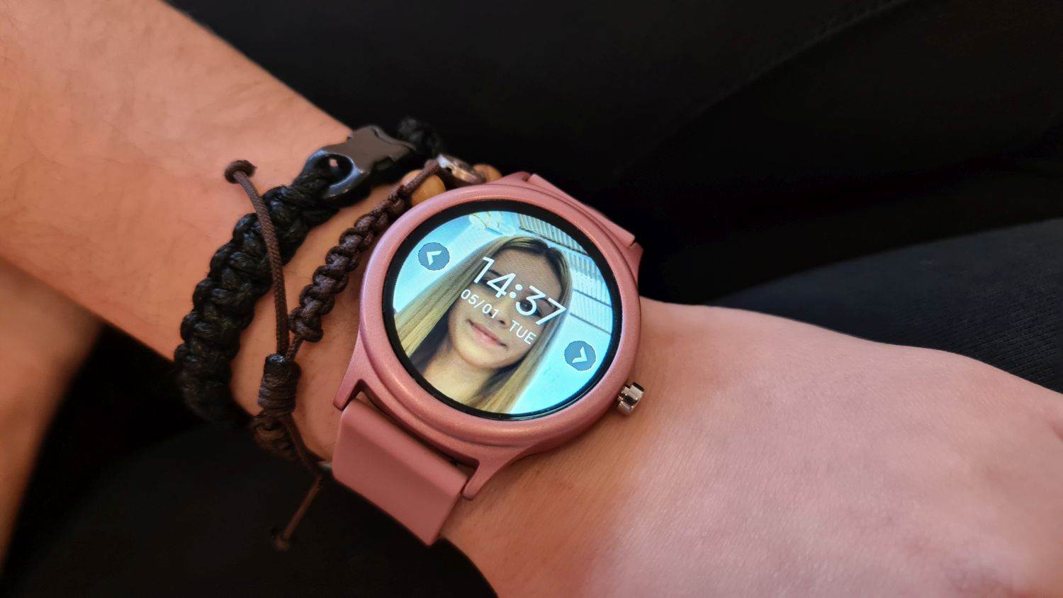 MEANIT SMARTWATCH M30 LADY Idealan sat za blagdane, ali i za sve dane u godini