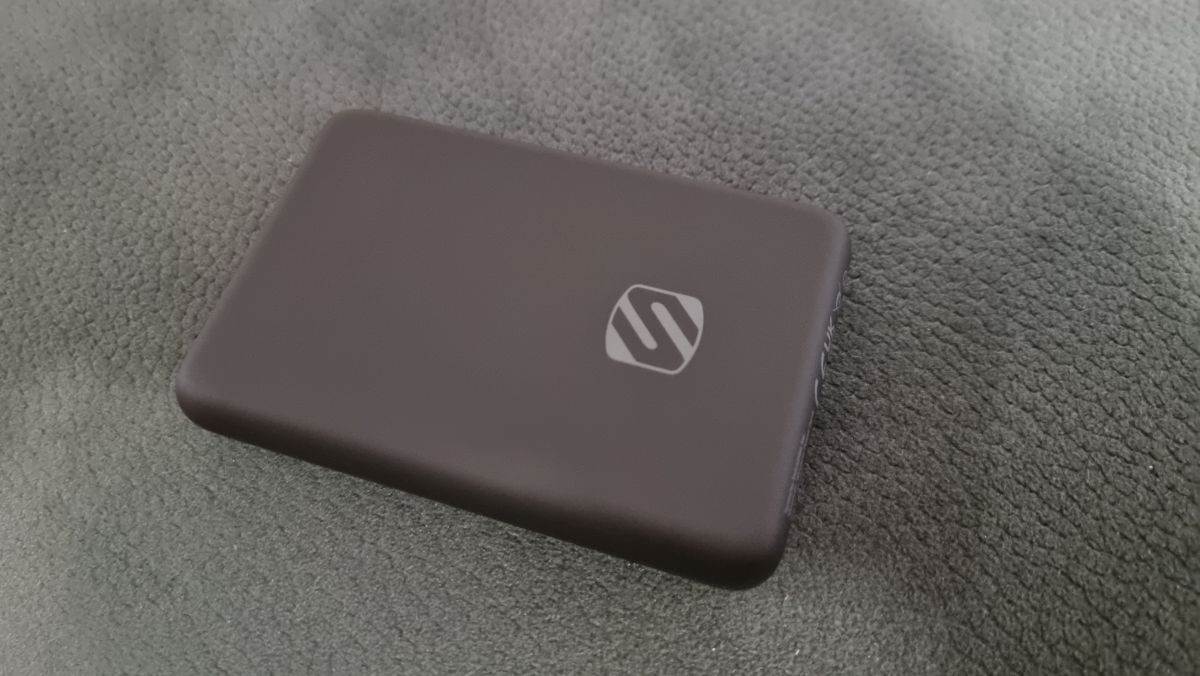 Scosche Magnetic Wireless Power Bank (9).jpg