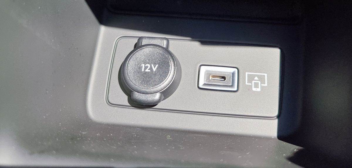 Peugeot 308 SW (22).jpg