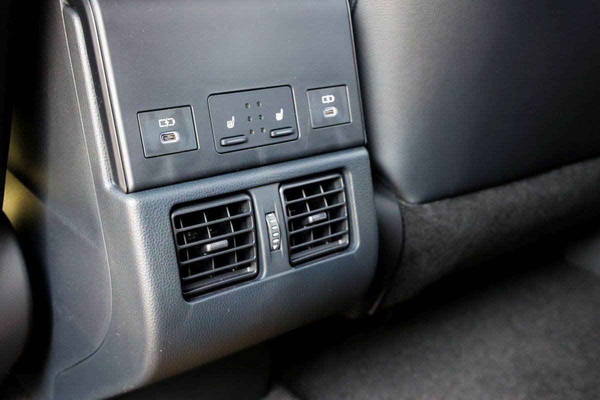 Toyota bZ4X (13).jpg