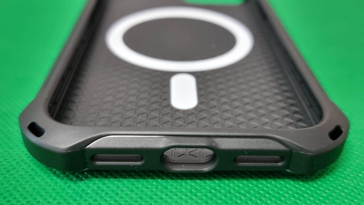 Catalyst Crux za iPhone 14 (5).jpg