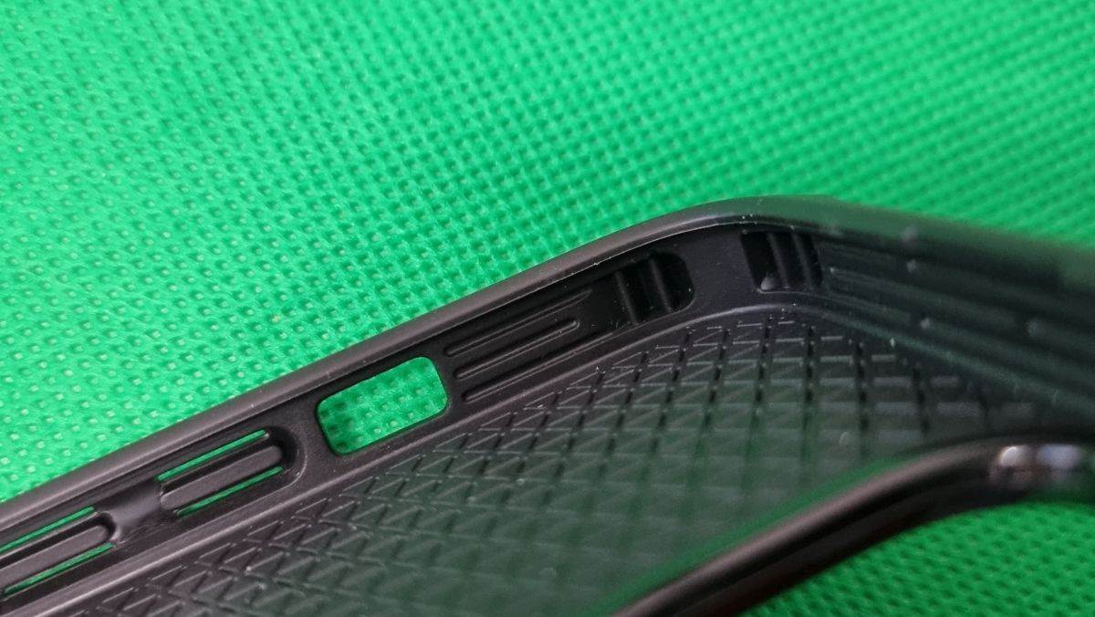 Catalyst Crux za iPhone 14 (3).jpg