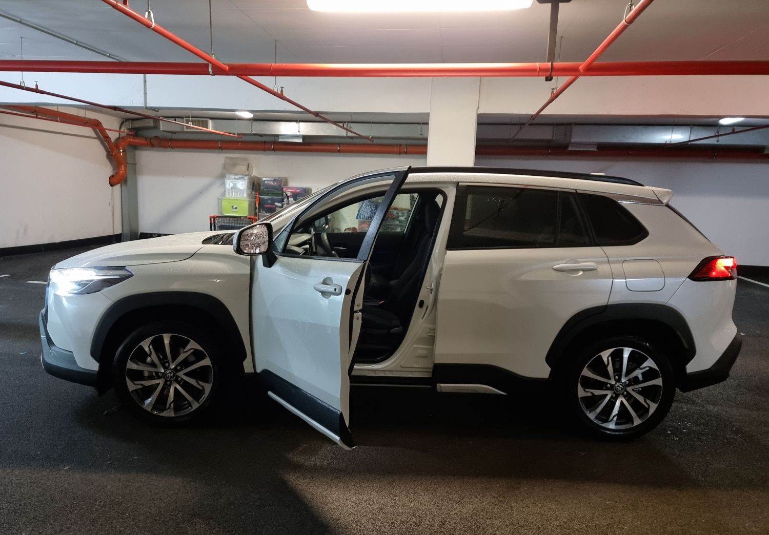 Toyota Corolla Cross (10).jpg