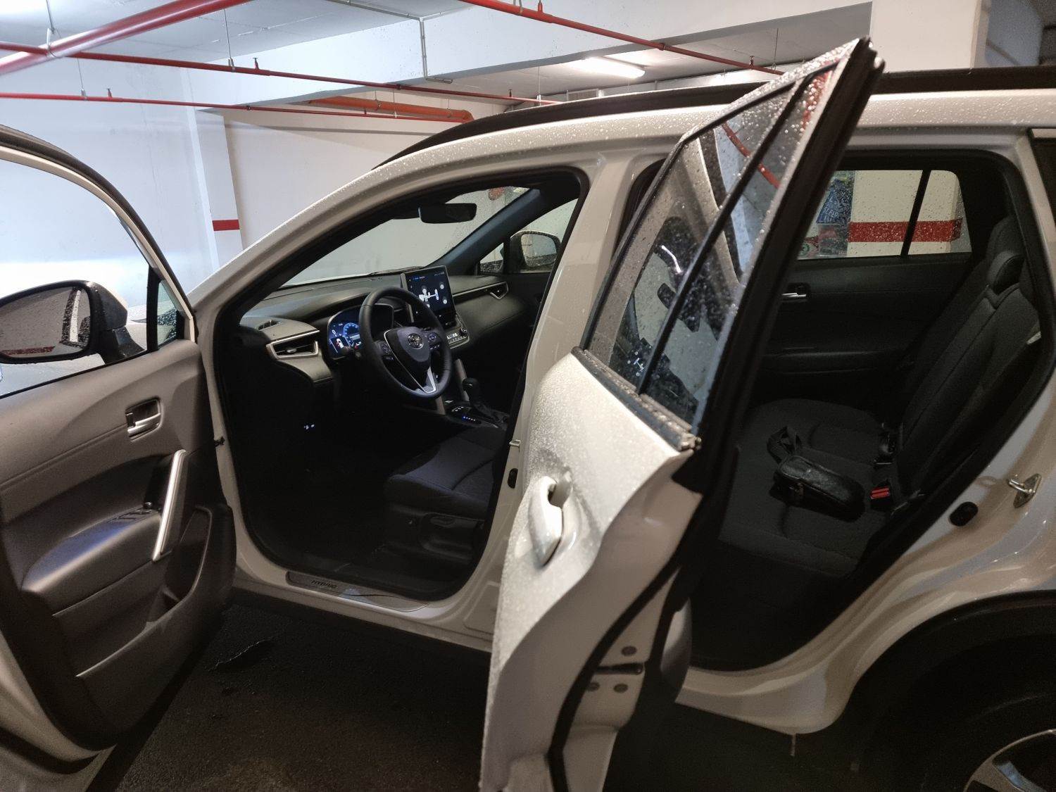 Toyota Corolla Cross (11).jpg